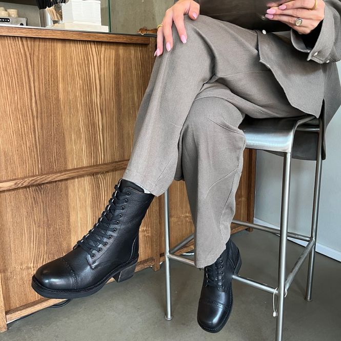 Hovedbilde BOOTS All For The Moves Black