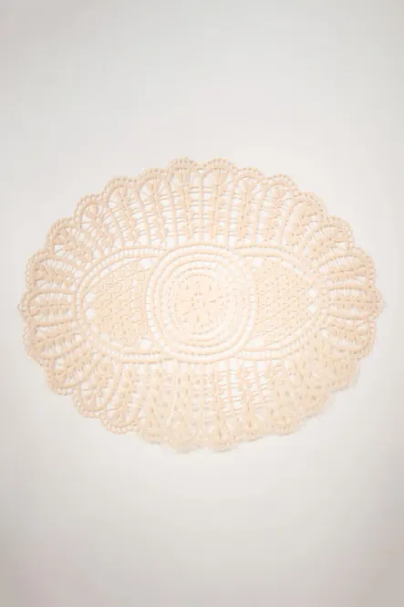 Hovedbilde SPISEBRIKKE Heklet Oval 