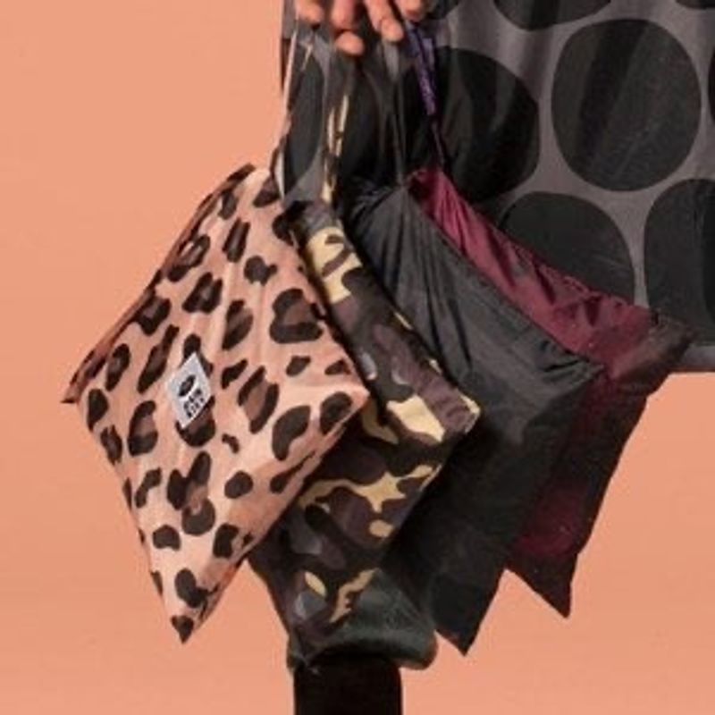 RAINKISS Back to Black Regnponcho