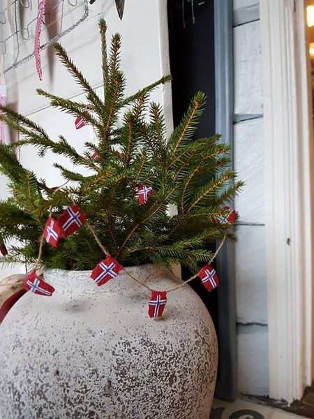 Hovedbilde STRIKKEDE Norske Flagg 