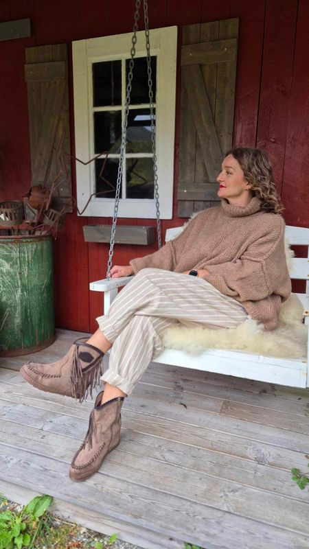 FRINGE Boots Beige 
