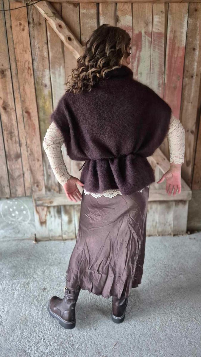 BJOERK Rollneck Vest Coffee