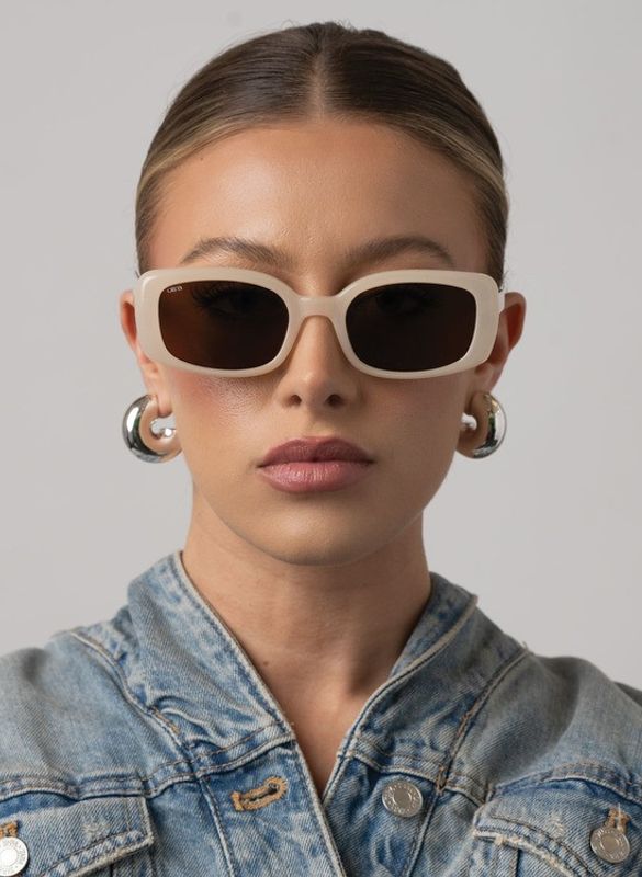 OTRA Solbriller Daisy - Frosted Ivory/Brown
