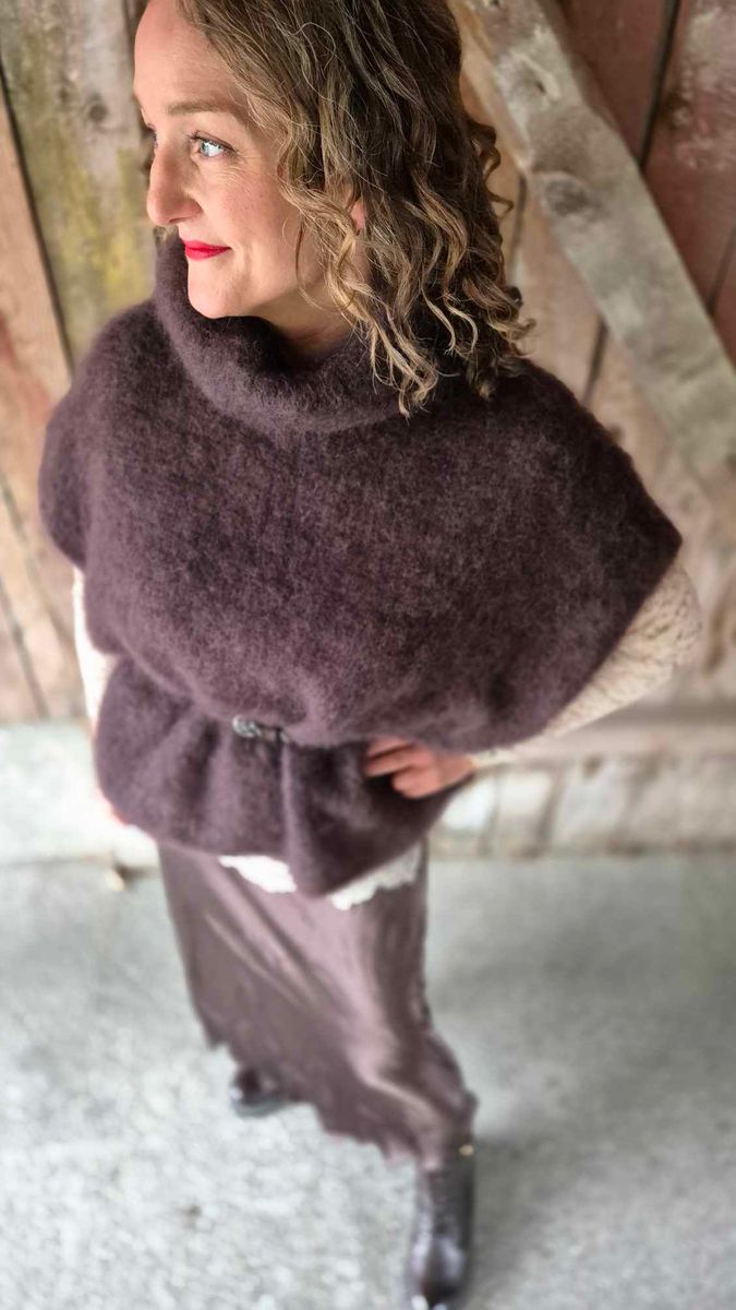 BJOERK Rollneck Vest Coffee